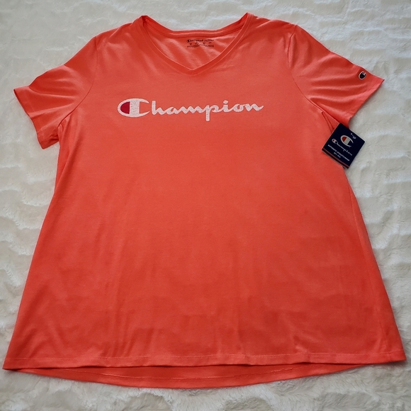 Champion T-Shirt - Picture 1 of 5